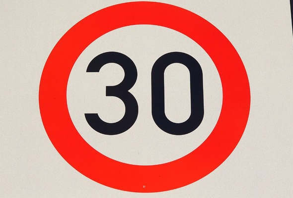 Waarom wordt er op 30 km wegen niet of weinig geflitst, flitsen 30 km, flitsen in bebouwde kom, Handreiking voorlopige inrichtingskenmerken GOW30